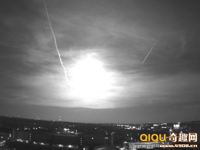 ����ҹ�ճ��ִ�����������