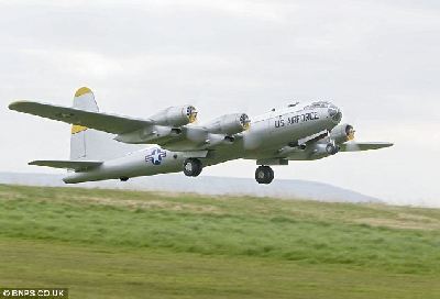 <a href=http://www.xinjiewang.com/why/02/ target=_blank class=infotextkey>�Ƽ�</a>ʱ��_Ӣ���ӽ��������ģ�ͷɻ����찿��(��ͼ)