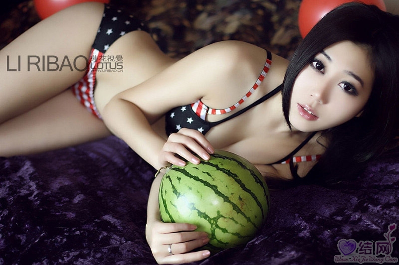 <a href=http://www.xinjiewang.com/meinv/05/ target=_blank class=infotextkey>性感</a>女仆人间尤物@平面<a href=http://www.xinjiewang.com/meinv/9/ target=_blank class=infotextkey>模特</a>马偲佳(图1)